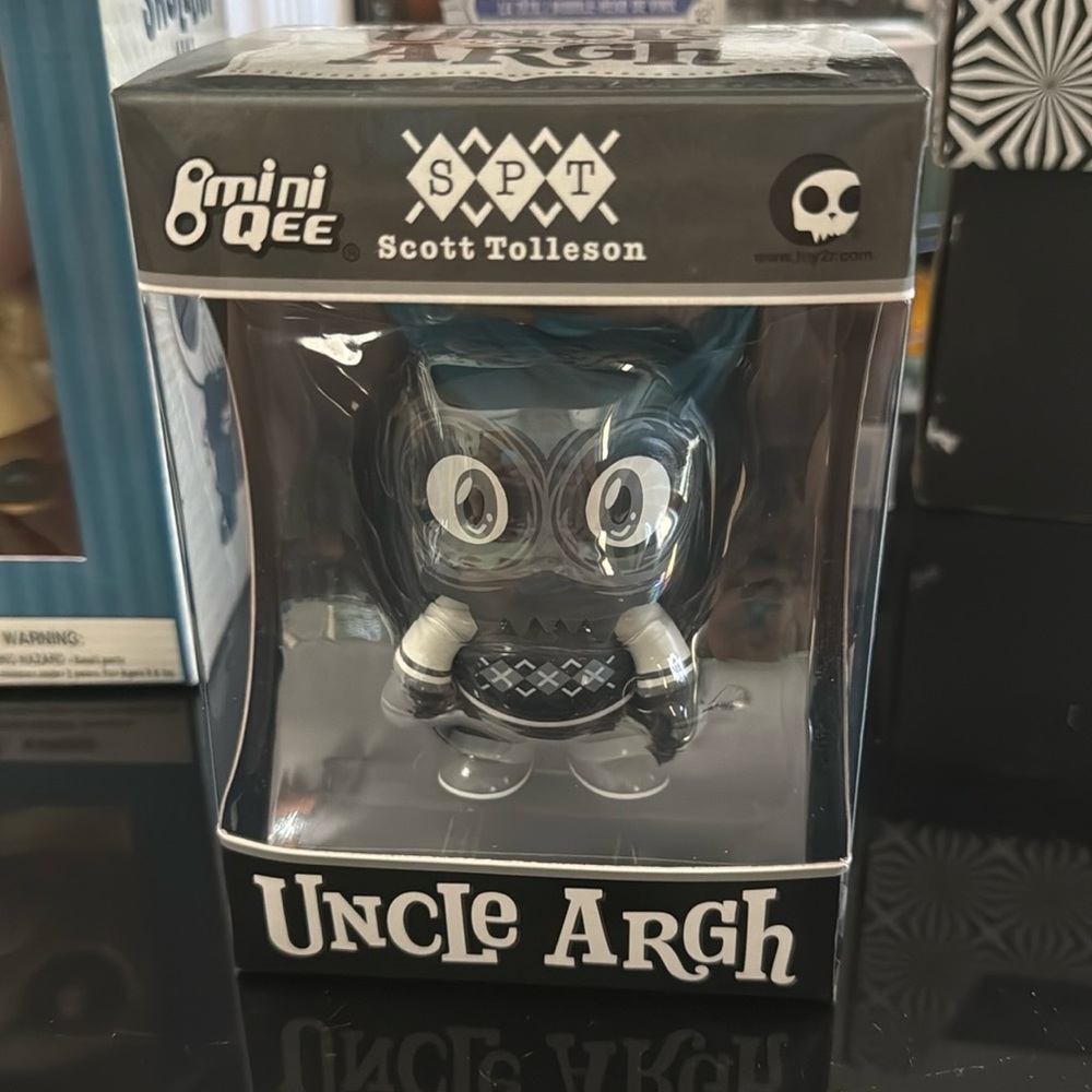NIB 5” Mini Qee Scott Tolleson Uncle Argh Vinyl Figure Collectible NRFB